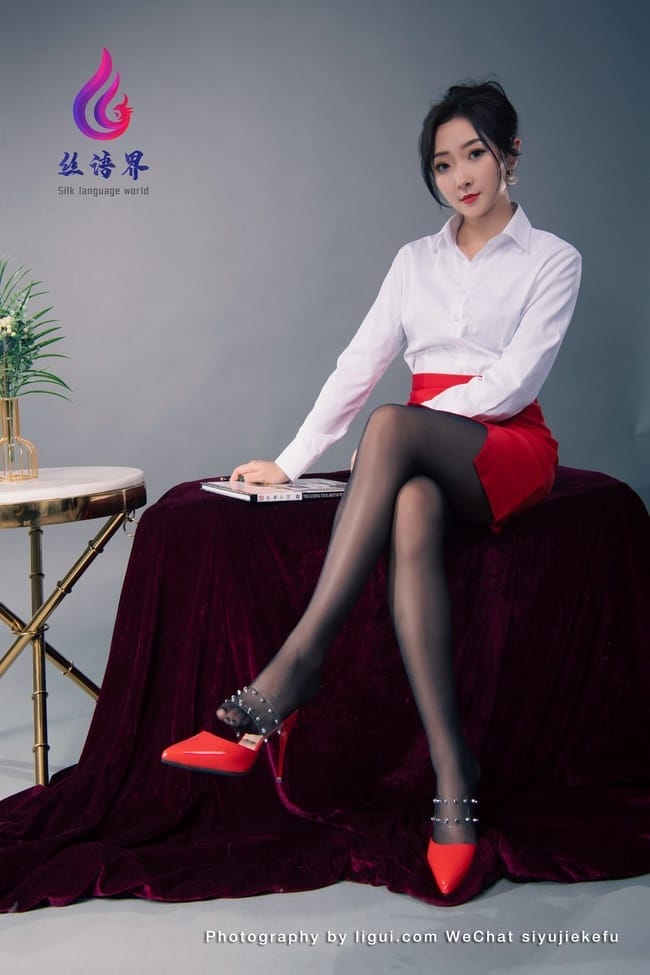 [Ligui丽柜]2022.04.27《那一抹红色》愉心[57+1P/419MB]